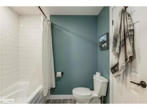 51 Louis Avenue, Tiny, ON - Indoor Photo Showing Bathroom