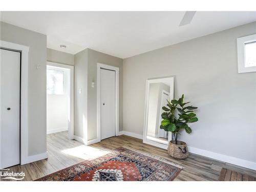 51 Louis Avenue, Tiny, ON - Indoor Photo Showing Other Room