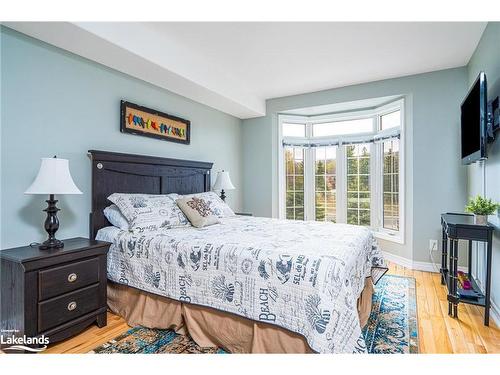 9-209707 Highway 26, The Blue Mountains, ON - Indoor Photo Showing Bedroom