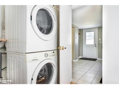 879 Mosley Street, Wasaga Beach, ON - Indoor Photo Showing Laundry Room