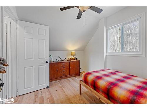 503475 Grey 12 Road, Markdale, ON - Indoor Photo Showing Bedroom