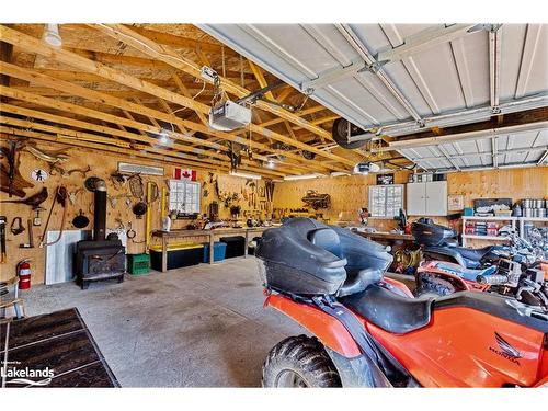 503475 Grey 12 Road, Markdale, ON - Indoor Photo Showing Garage
