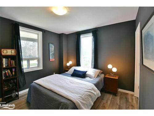 148 Marsh Street, The Blue Mountains, ON - Indoor Photo Showing Bedroom