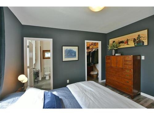 148 Marsh Street, The Blue Mountains, ON - Indoor Photo Showing Bedroom