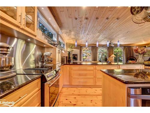 916 Siberia Rd, Madawaska, ON - Indoor Photo Showing Kitchen