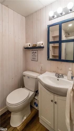 1032 Lakeshore Drive S, Bracebridge, ON - Indoor Photo Showing Bathroom