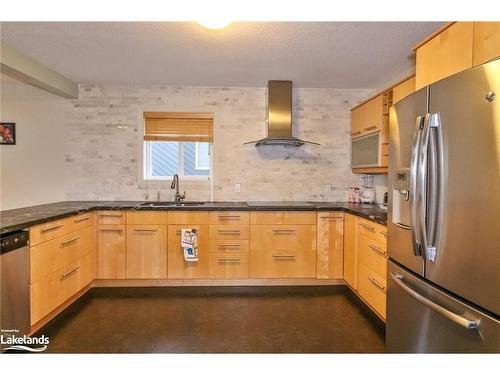 115 Pioneer Lane, The Blue Mountains, ON - Indoor Photo Showing Kitchen