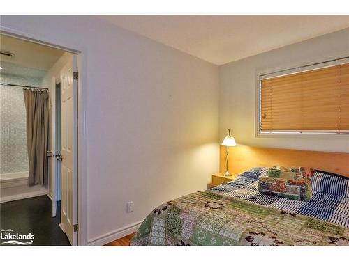 115 Pioneer Lane, The Blue Mountains, ON - Indoor Photo Showing Bedroom