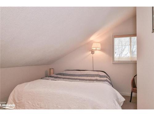 115 Pioneer Lane, The Blue Mountains, ON - Indoor Photo Showing Bedroom