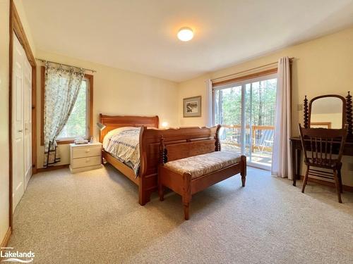 1080 Bonnyville Road, Haliburton, ON - Indoor Photo Showing Bedroom