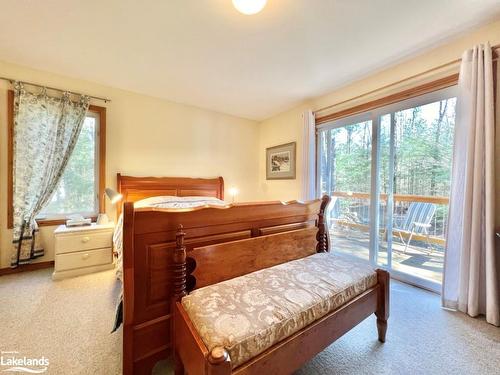 1080 Bonnyville Road, Haliburton, ON - Indoor Photo Showing Bedroom