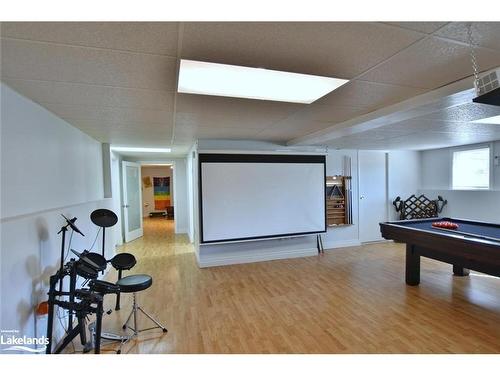 52 Downer Crescent, Wasaga Beach, ON - Indoor Photo Showing Other Room