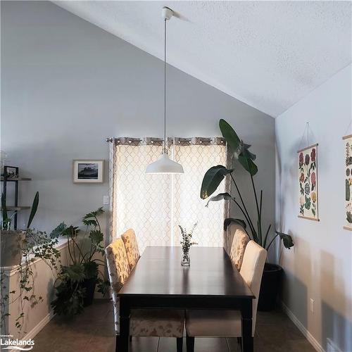 27 Mckean Crescent, Collingwood, ON - Indoor Photo Showing Dining Room