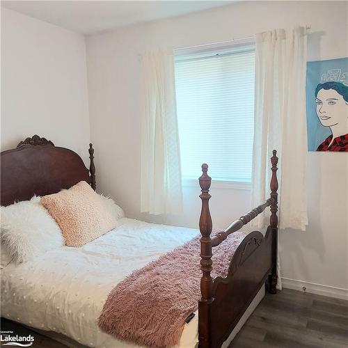 27 Mckean Crescent, Collingwood, ON - Indoor Photo Showing Bedroom
