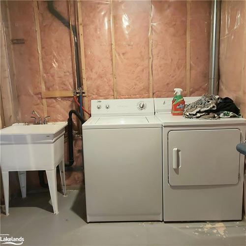 27 Mckean Crescent, Collingwood, ON - Indoor Photo Showing Laundry Room