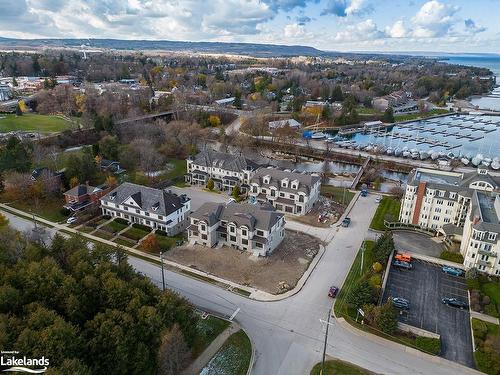 10-11 Bay Street E, Thornbury, ON - Outdoor With View