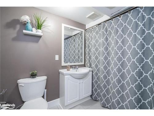 659 Bayview Drive, Midland, ON - Indoor Photo Showing Bathroom