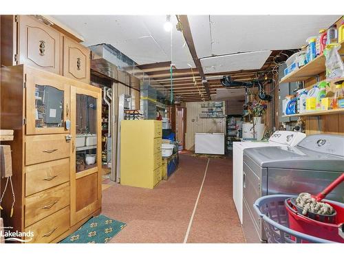 407 Ravensglen Crescent, Huntsville, ON - Indoor Photo Showing Laundry Room