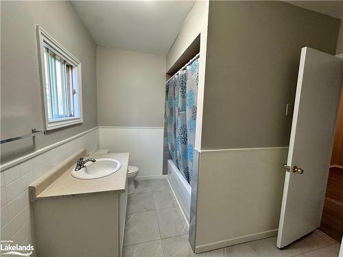 66 68Th Street N, Wasaga Beach, ON - Indoor Photo Showing Bathroom