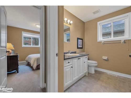 47 Whitfield Crescent, Elmvale, ON - Indoor Photo Showing Bathroom