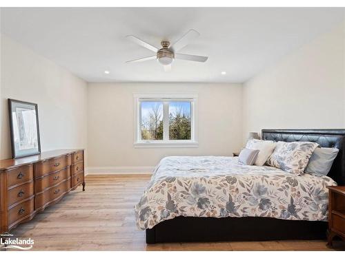 1700 Champlain Road, Tiny, ON - Indoor Photo Showing Bedroom