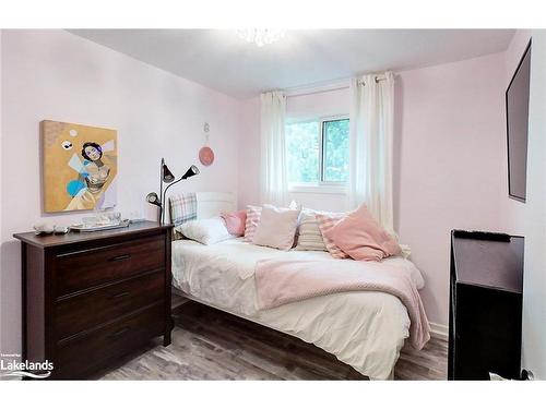 495 Ontario Street, Collingwood, ON - Indoor Photo Showing Bedroom