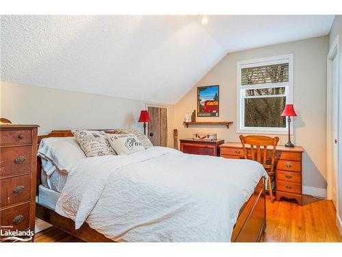 635017 Pretty River Road, The Blue Mountains, ON - Indoor Photo Showing Bedroom