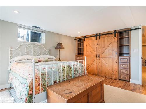 635017 Pretty River Road, The Blue Mountains, ON - Indoor Photo Showing Bedroom