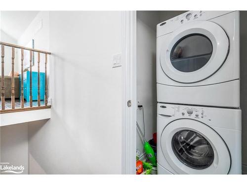 54 Hughes Street, Collingwood, ON - Indoor Photo Showing Laundry Room
