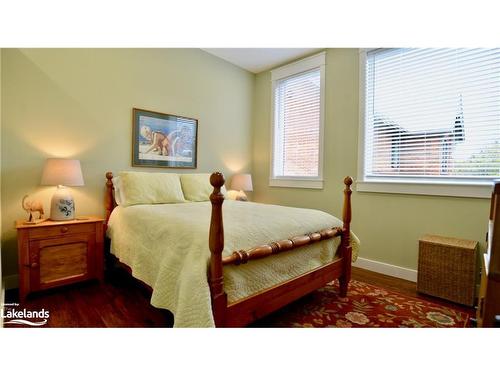 247 St Vincent Street, Meaford, ON - Indoor Photo Showing Bedroom