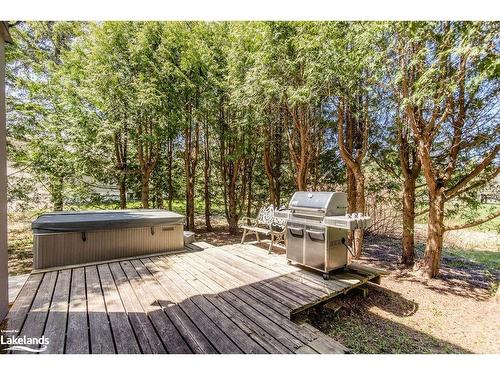 15 Newton Way, Clearview, ON - Outdoor With Deck Patio Veranda