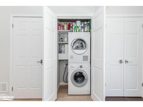 15 Newton Way, Clearview, ON - Indoor Photo Showing Laundry Room