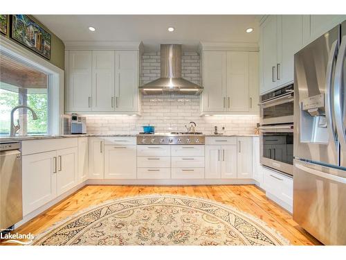 109 Grand Cypress Lane, The Blue Mountains, ON - Indoor Photo Showing Kitchen With Upgraded Kitchen