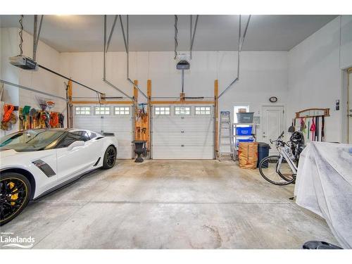 109 Grand Cypress Lane, The Blue Mountains, ON - Indoor Photo Showing Garage