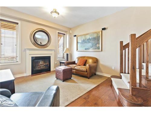 108 Comet Lane, The Blue Mountains, ON - Indoor Photo Showing Living Room With Fireplace