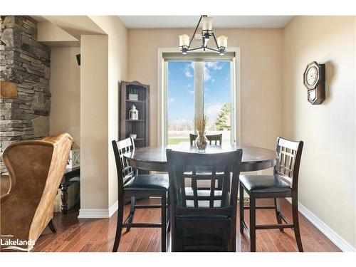 108 Comet Lane, The Blue Mountains, ON - Indoor Photo Showing Dining Room