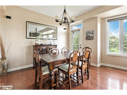 108 Comet Lane, The Blue Mountains, ON - Indoor Photo Showing Dining Room