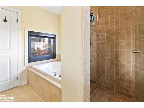 108 Comet Lane, The Blue Mountains, ON - Indoor Photo Showing Bathroom