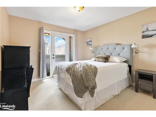 108 Comet Lane, The Blue Mountains, ON - Indoor Photo Showing Bedroom