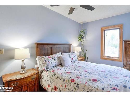 2434 Old Muskoka Road, Huntsville, ON - Indoor Photo Showing Bedroom
