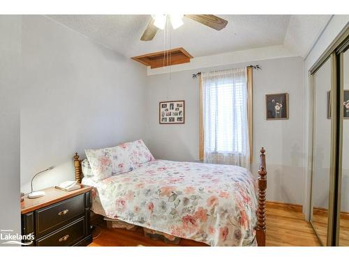 2434 Old Muskoka Road, Huntsville, ON - Indoor Photo Showing Bedroom