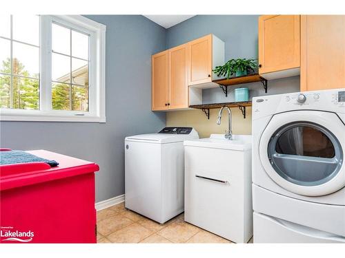 645 River Road E, Wasaga Beach, ON - Indoor Photo Showing Laundry Room