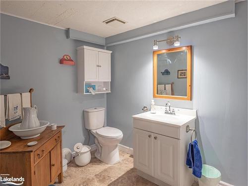 11 Anson Street, Minden, ON - Indoor Photo Showing Bathroom
