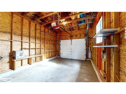 20 Birchwood Court, Meaford, ON - Indoor Photo Showing Garage