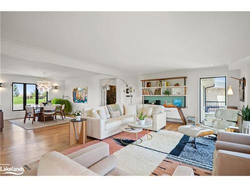 6398 Second Line, Fergus, ON - Indoor Photo Showing Living Room