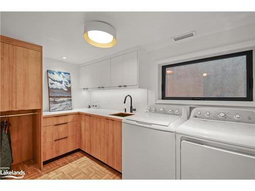 6398 Second Line, Fergus, ON - Indoor Photo Showing Laundry Room