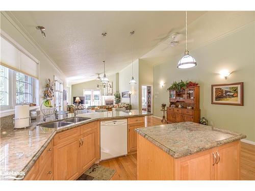 8 Jermey Lane, Oro-Medonte, ON - Indoor Photo Showing Kitchen With Double Sink