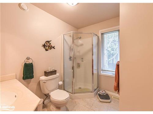 8 Jermey Lane, Oro-Medonte, ON - Indoor Photo Showing Bathroom