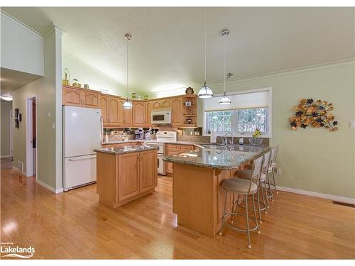 8 Jermey Lane, Oro-Medonte, ON - Indoor Photo Showing Kitchen