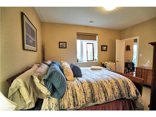 307-20C Silver Birch Court, Parry Sound, ON - Indoor Photo Showing Bedroom